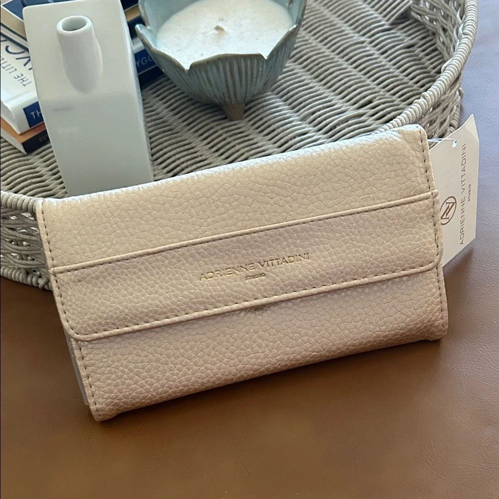 NWT Adrienne Vittadini Studio Champaign Gold Pebble Leather Wallet